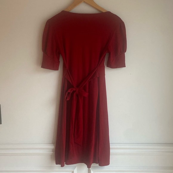 ♣️ 3/$20 FOREVER 21 crimson red puff sleeve dress - Picture 2 of 7